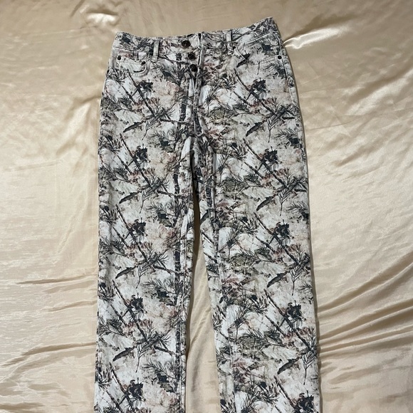 Urban forest design jeans size 28” - Picture 4 of 4